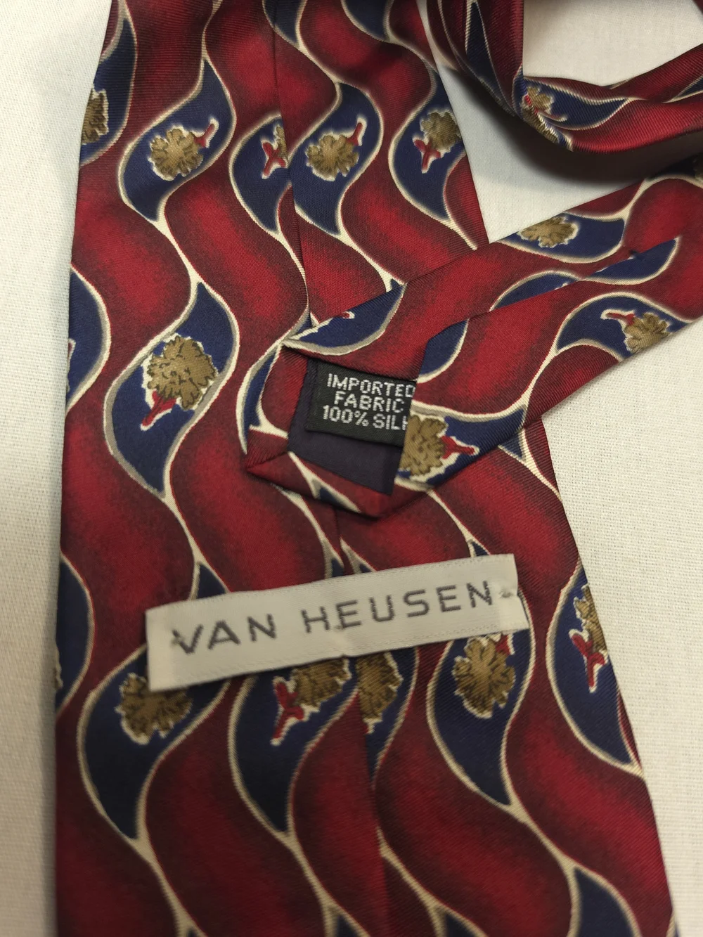 Van Heusen Red and Navy Wavy Pattern Silk Tie with Gold Accents